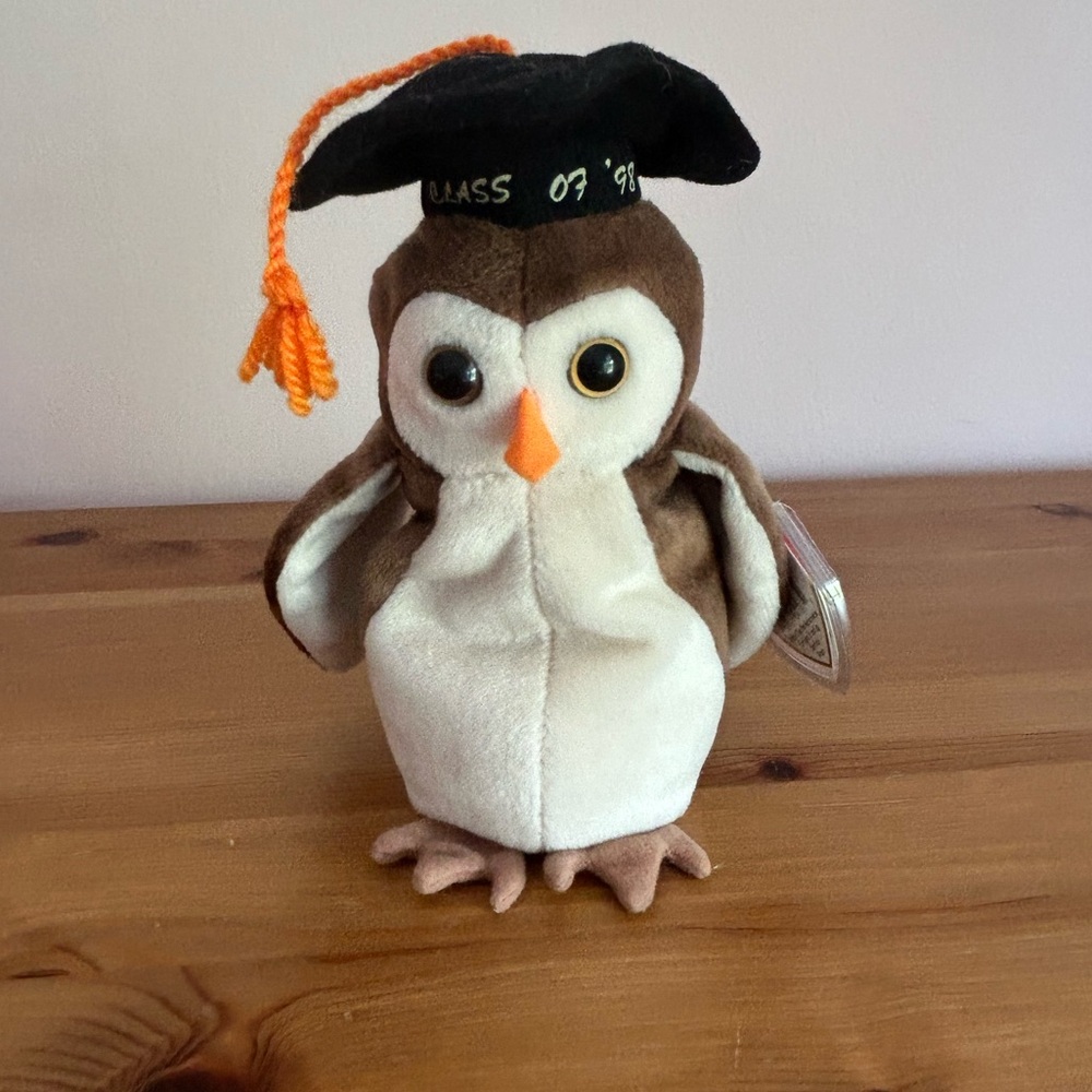 Ty “Wise the Owl” Beanie Baby Class of 1998